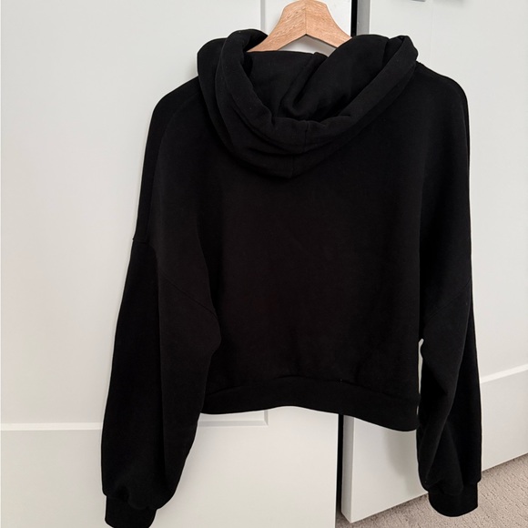 GAP Black Cropped Hoodie - Picture 2 of 2